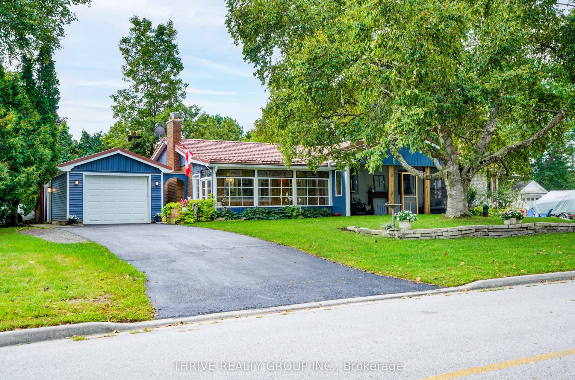 11 Outer Drive, London South, ON N6P 1C7