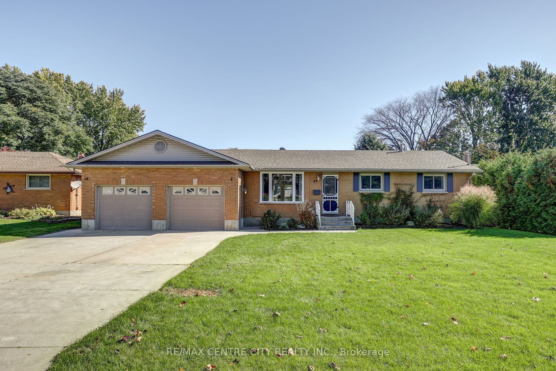68 Lois Avenue, Central Elgin, ON N5R 5A4