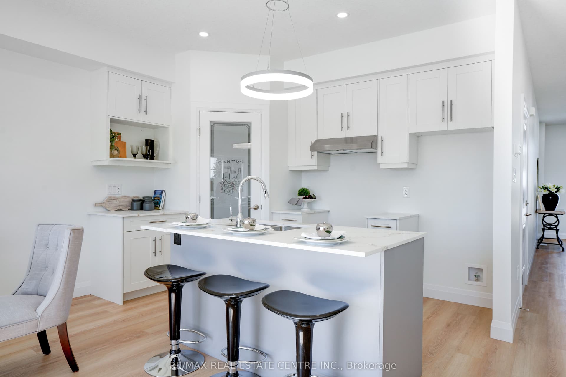 2508 Constance Avenue, London South, ON N6M 1E7