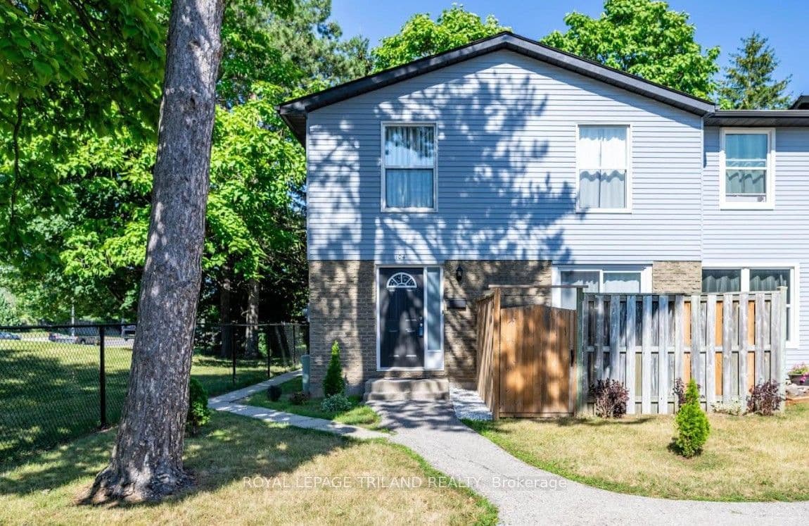 70 Fiddlers Green Road 104, London North, ON N6H 4R4