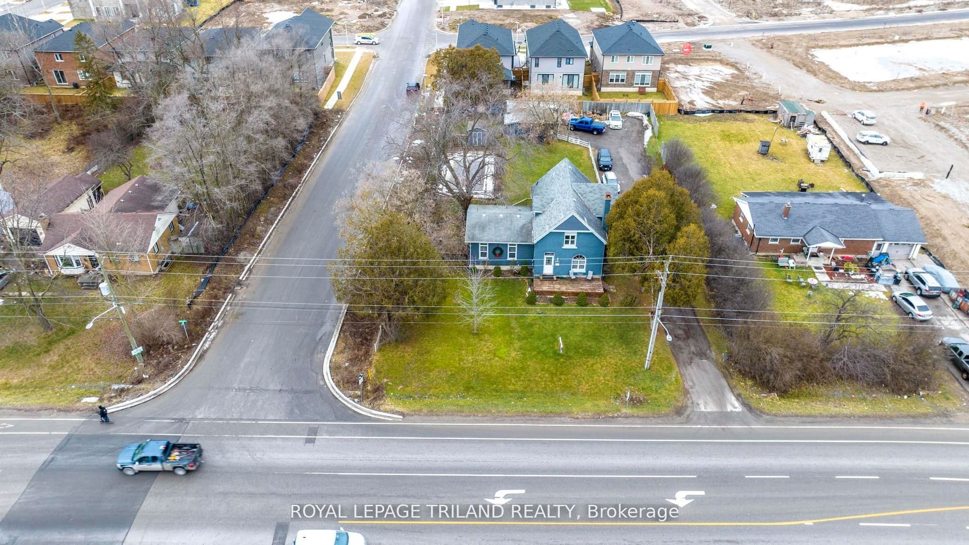 3077 White Oak Road, London South, ON N6E 1L7
