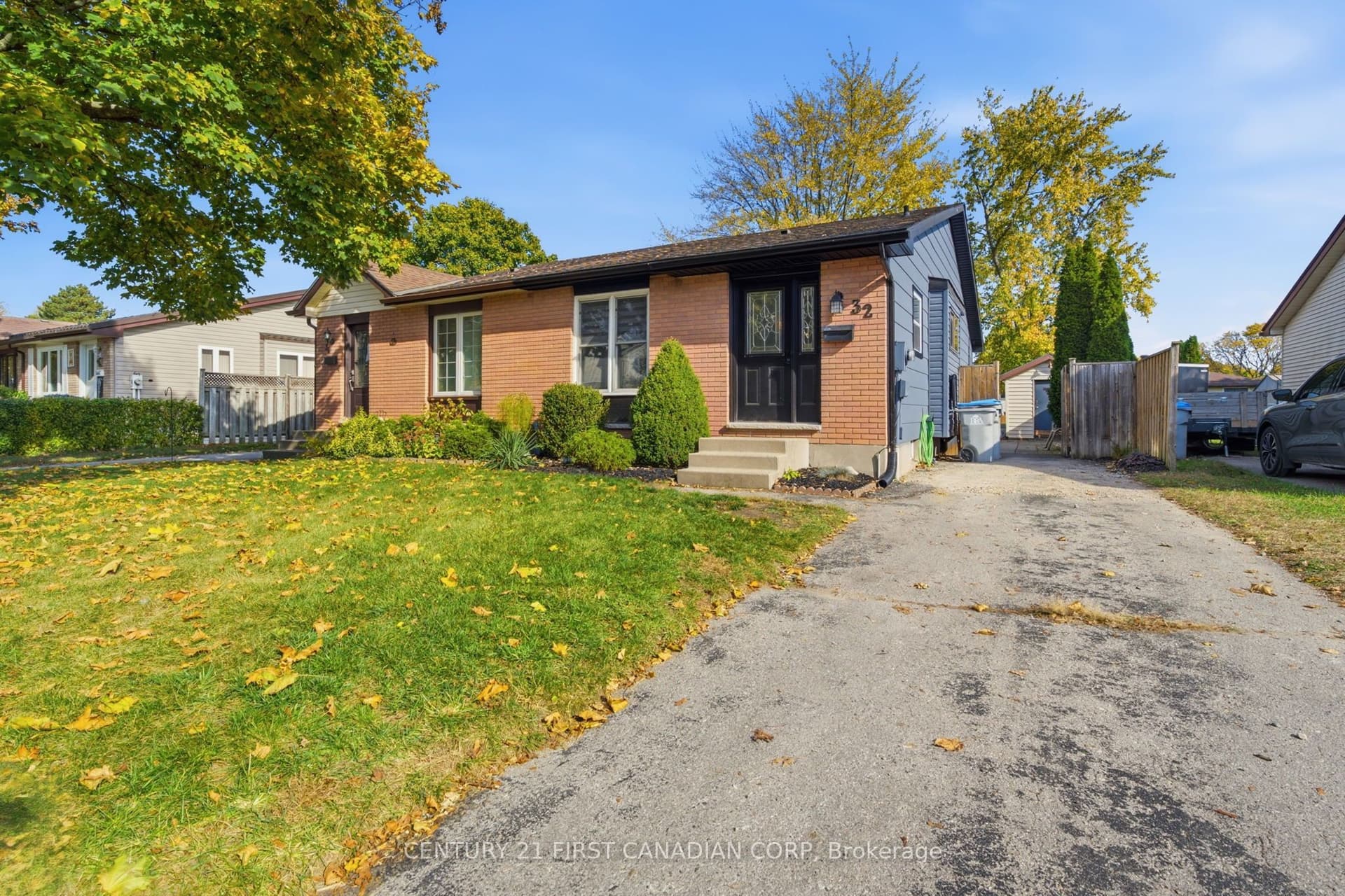 32 Brennan Drive, Strathroy-Caradoc, ON N7G 3S3