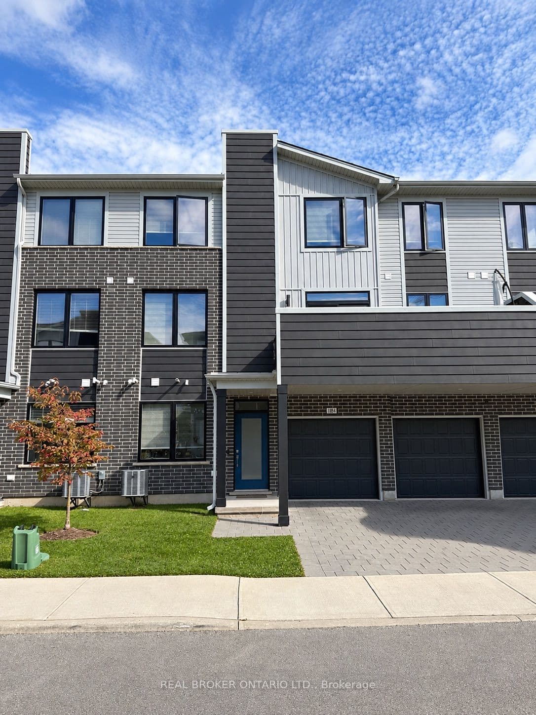 177 Edgevalley Road 184, London East, ON N5V 0C5