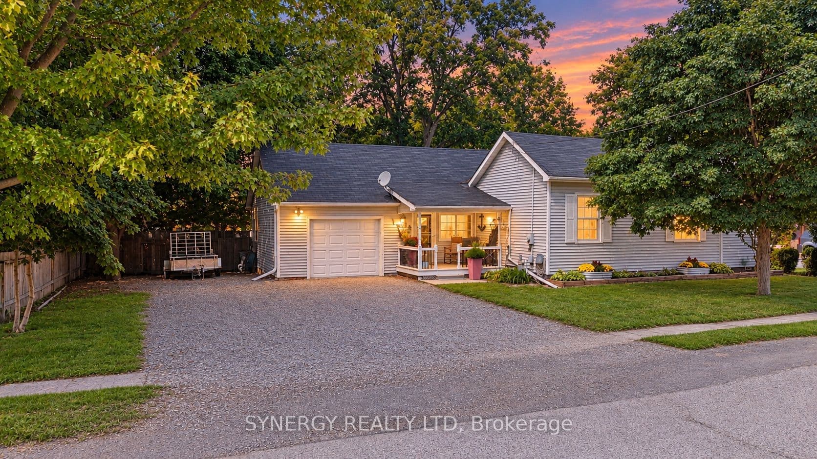 43 Canaan Street, Strathroy-Caradoc, ON N7G 1L7