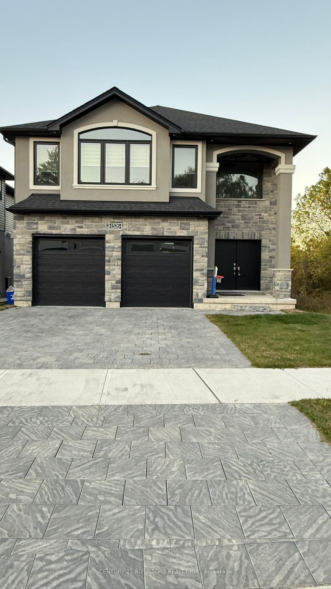 1526 Chickadee Trail, London South, ON N6M 1G4
