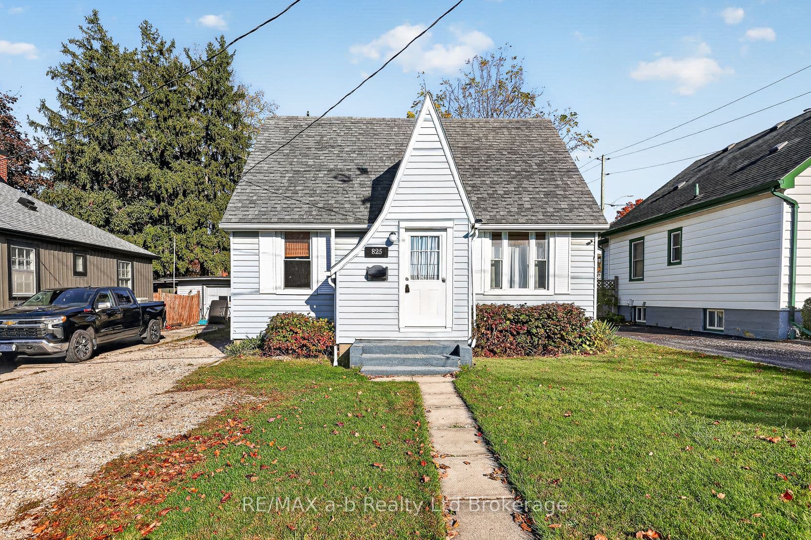 825 James Street, Woodstock, ON N4S 1R9