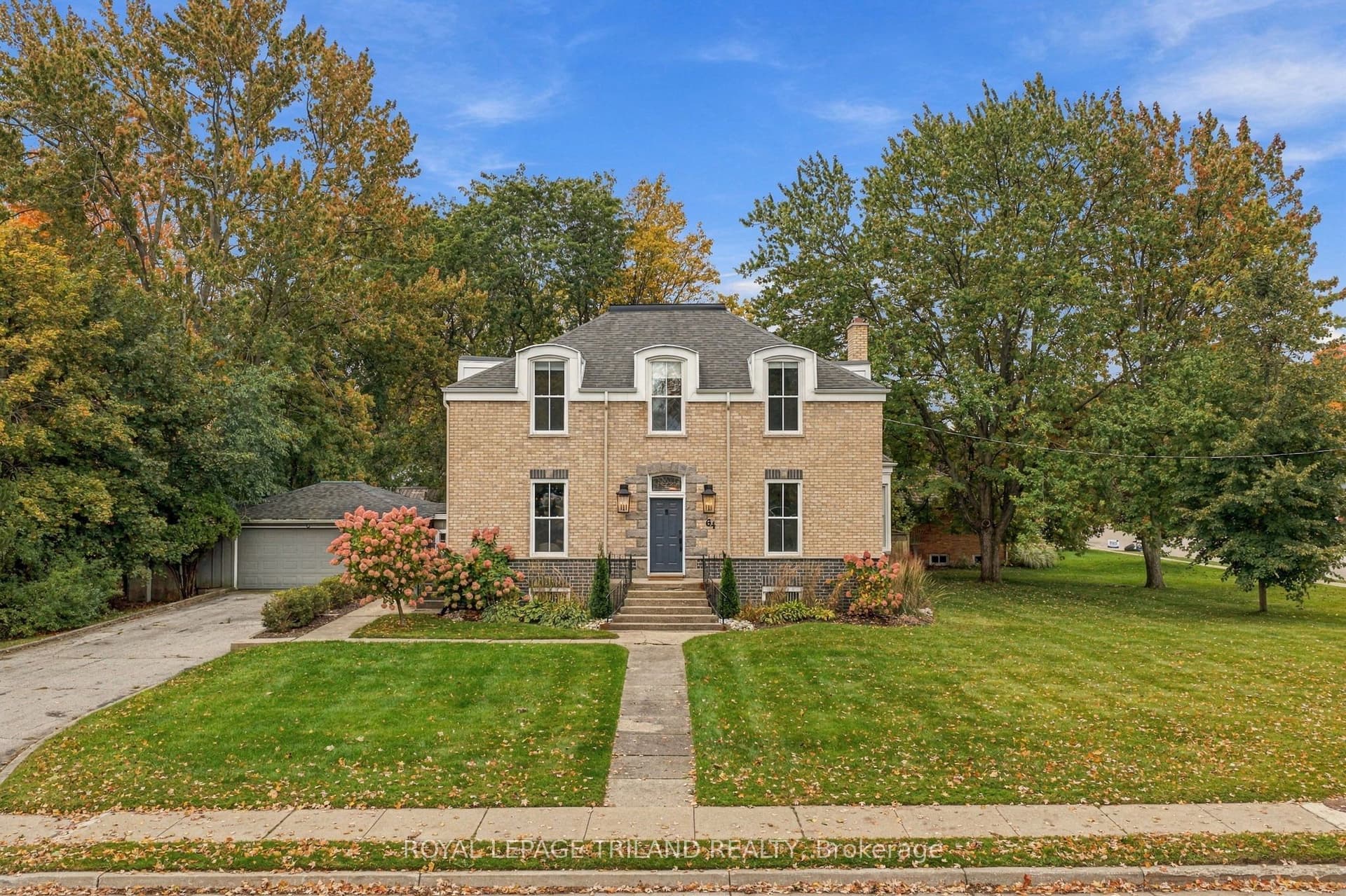 64 South Street W, Aylmer, ON N5H 1R1