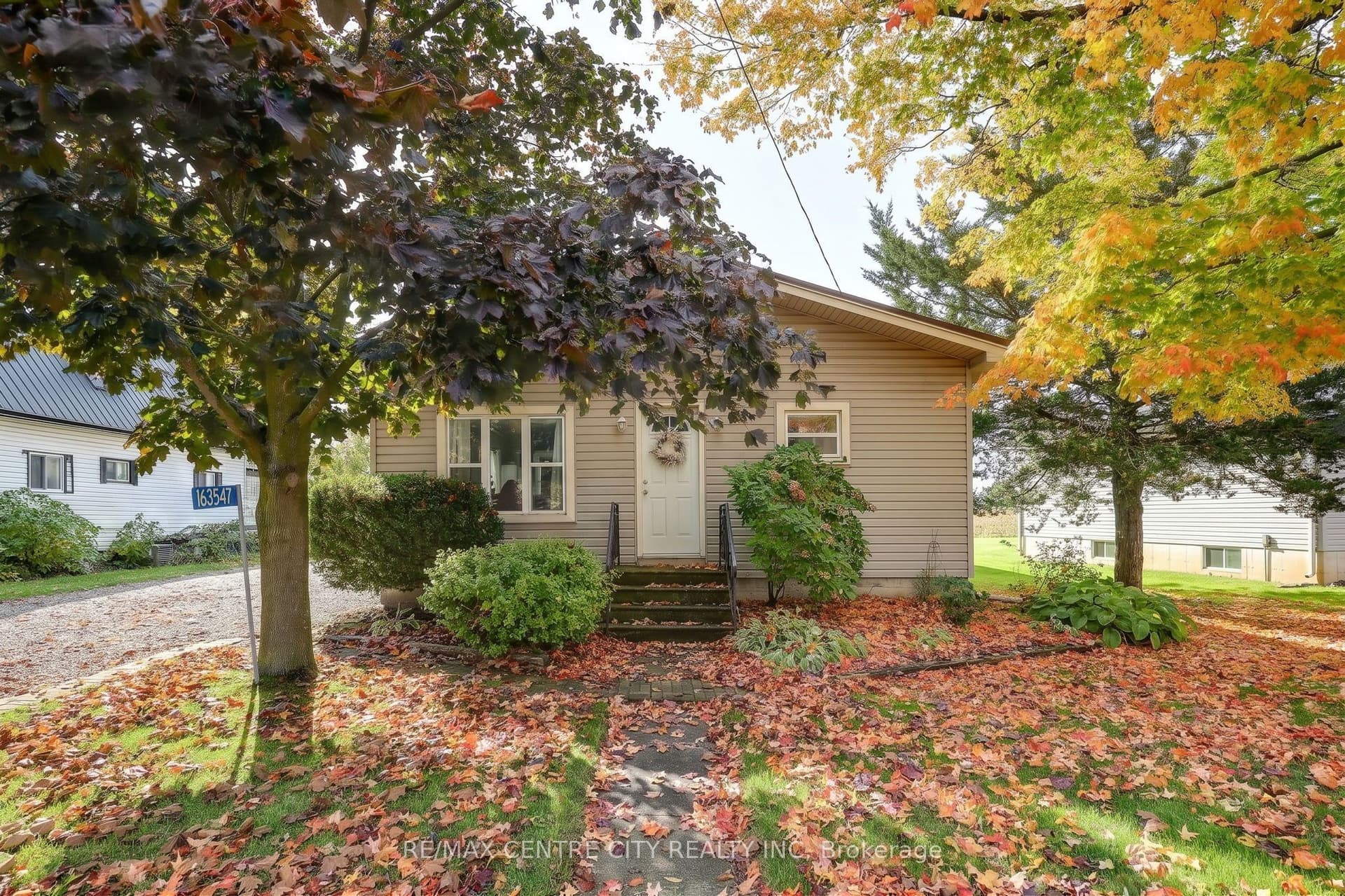 163547 Brownsville Road, South-West Oxford, ON N0L 1C0