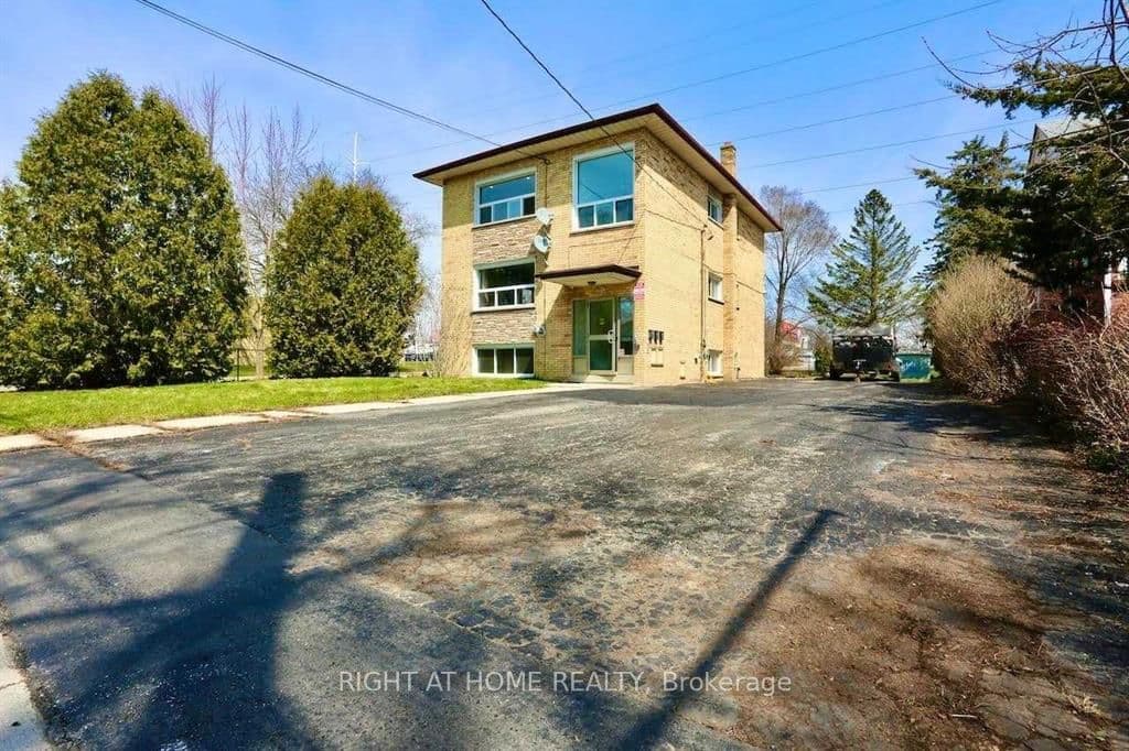 394 Thiel Street 3, London East, ON N5W 4P8
