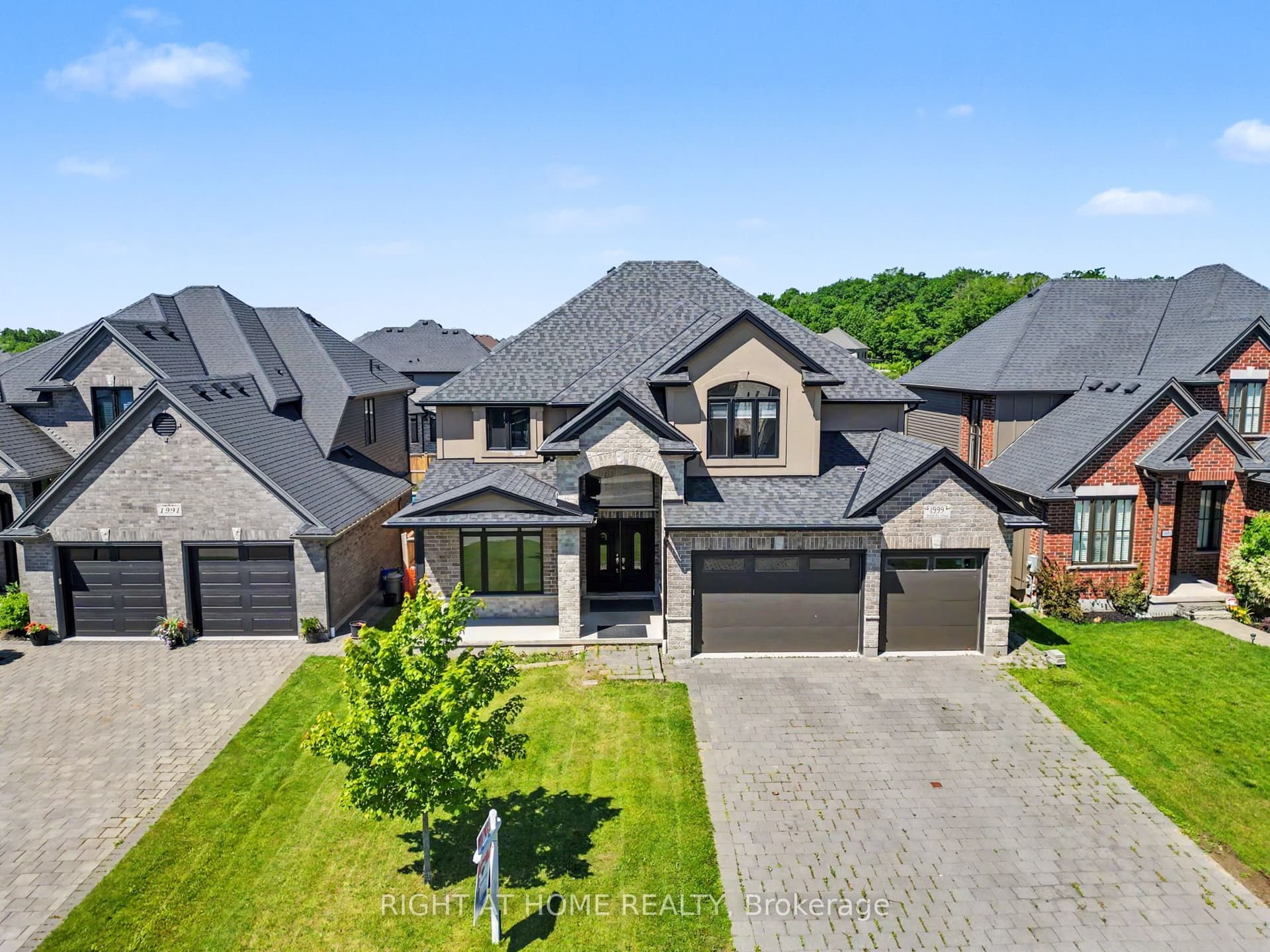 1999 Maddex Way, London North, ON N5X 0M8