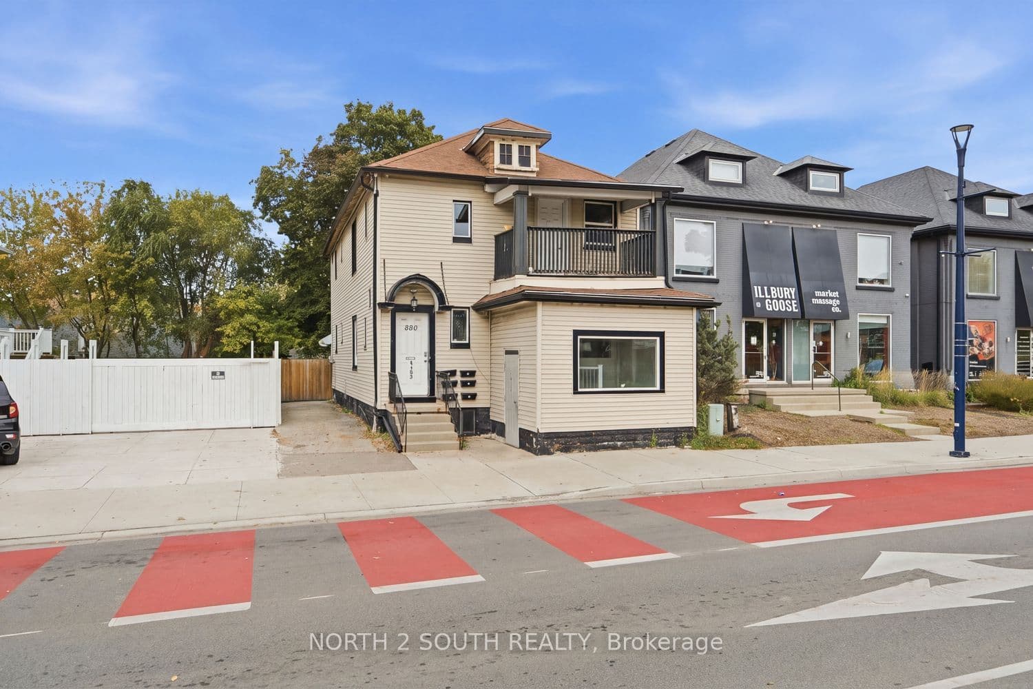 880 Dundas Street E, London East, ON N5W 3A1