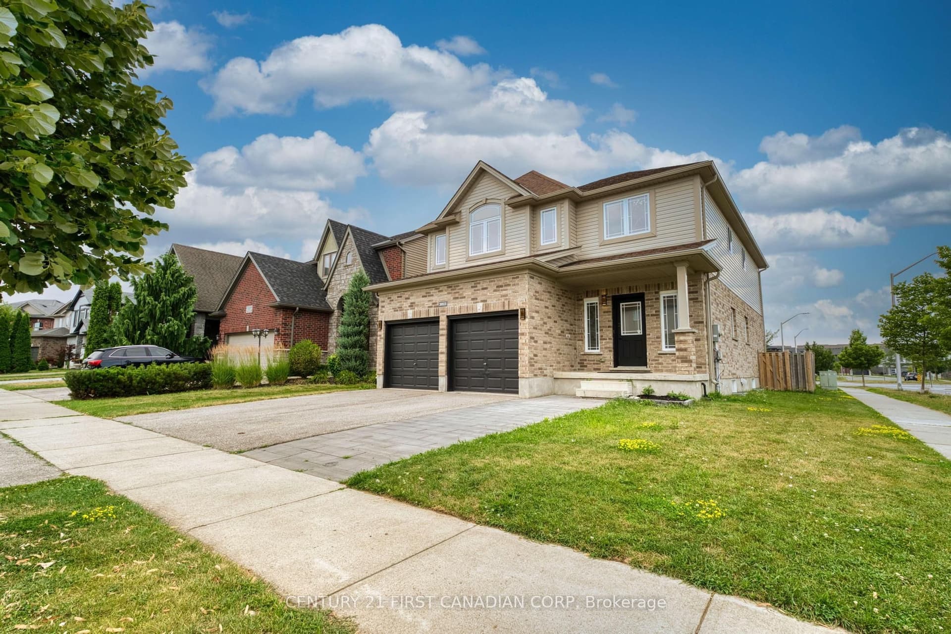 2023 JUBILEE Drive, London North, ON N6G 0H7