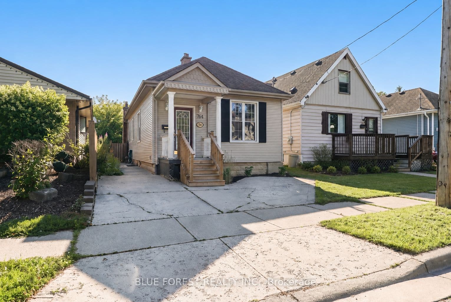 764 Curry Street, London East, ON N5Y 1N6