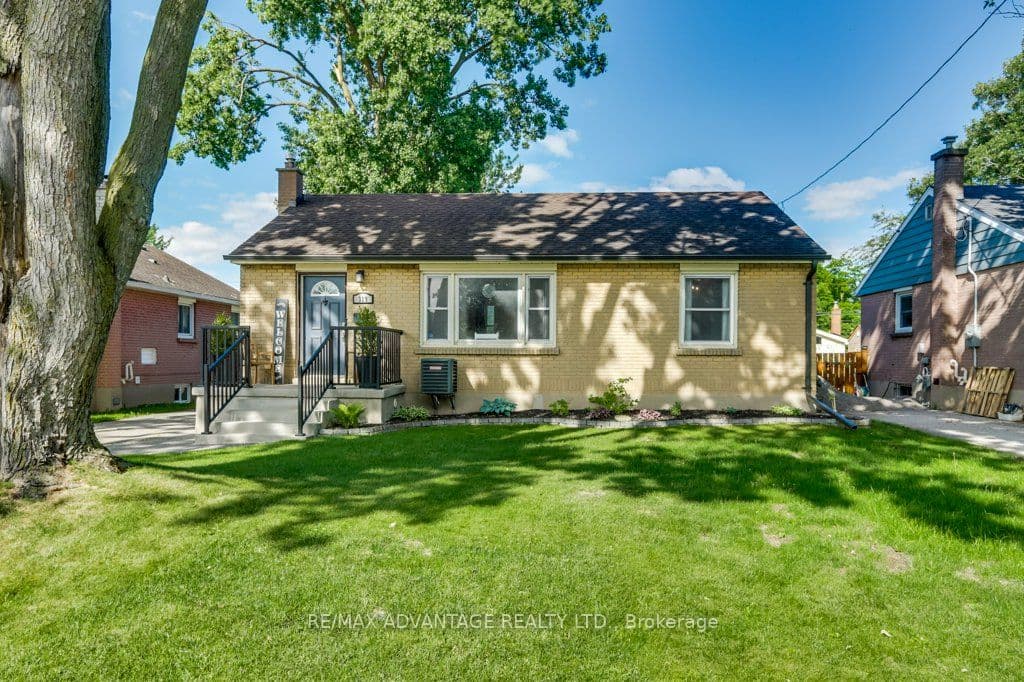 319 Manitoba Street, London East, ON N5W 4W2