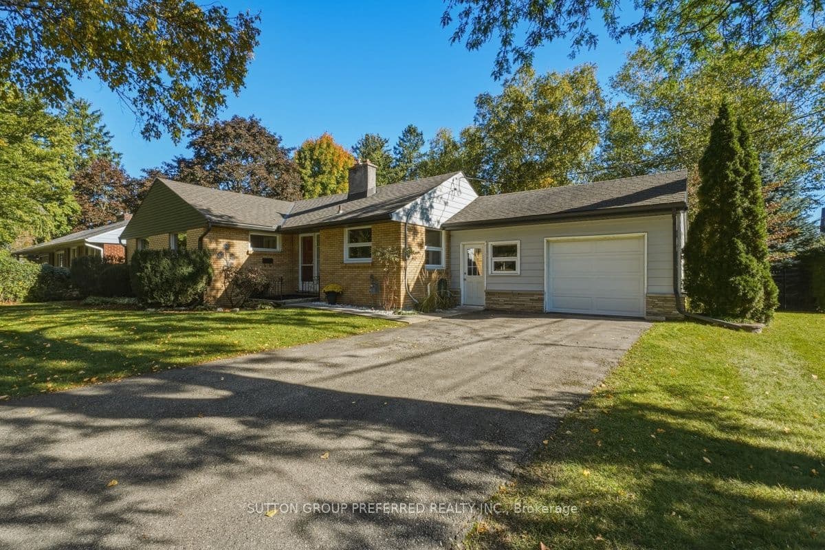 465 Glen Crescent, London North, ON N6H 3L3
