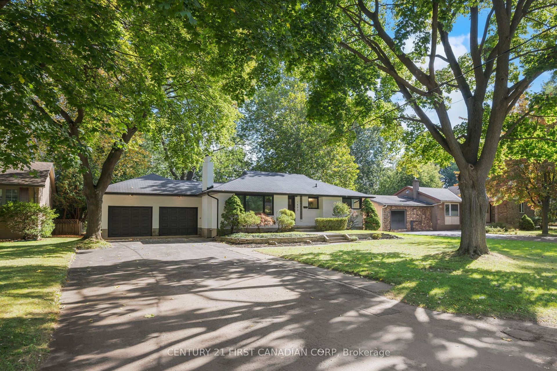 1492 North Vernon Avenue, London North, ON N5X 1N6
