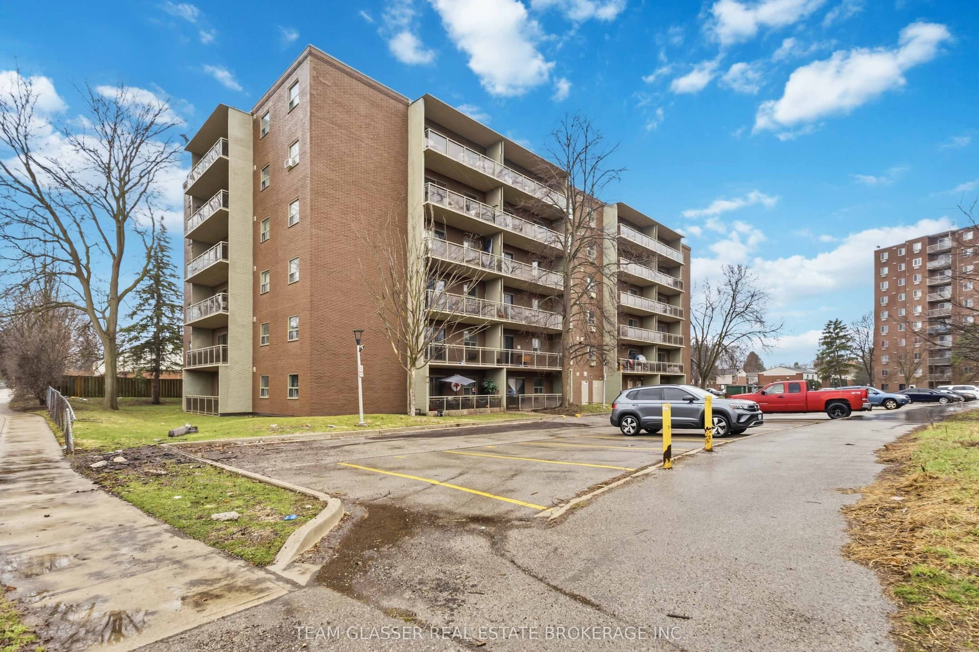 746 Fanshawe Park Road E 211, London North, ON N5X 2M5