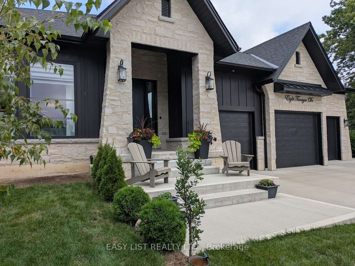 8 Tanager Drive, Tillsonburg, ON N4G 1A9