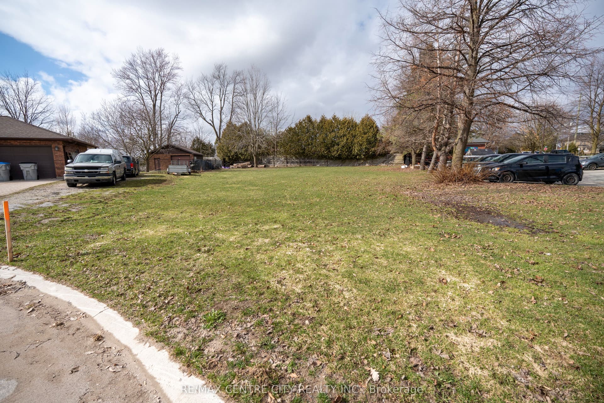 2 Kennedy Court, Middlesex Centre, ON N0M 2A0