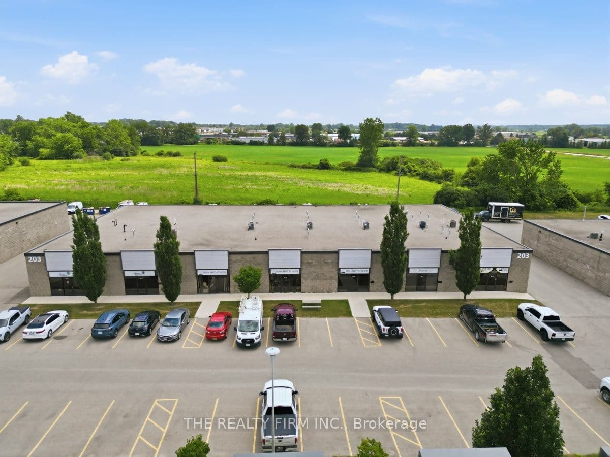 203 Exeter Road C,D, London South, ON N6L 1A4