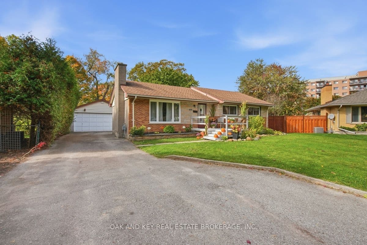 446 Scenic Drive, London South, ON N5Z 3A8
