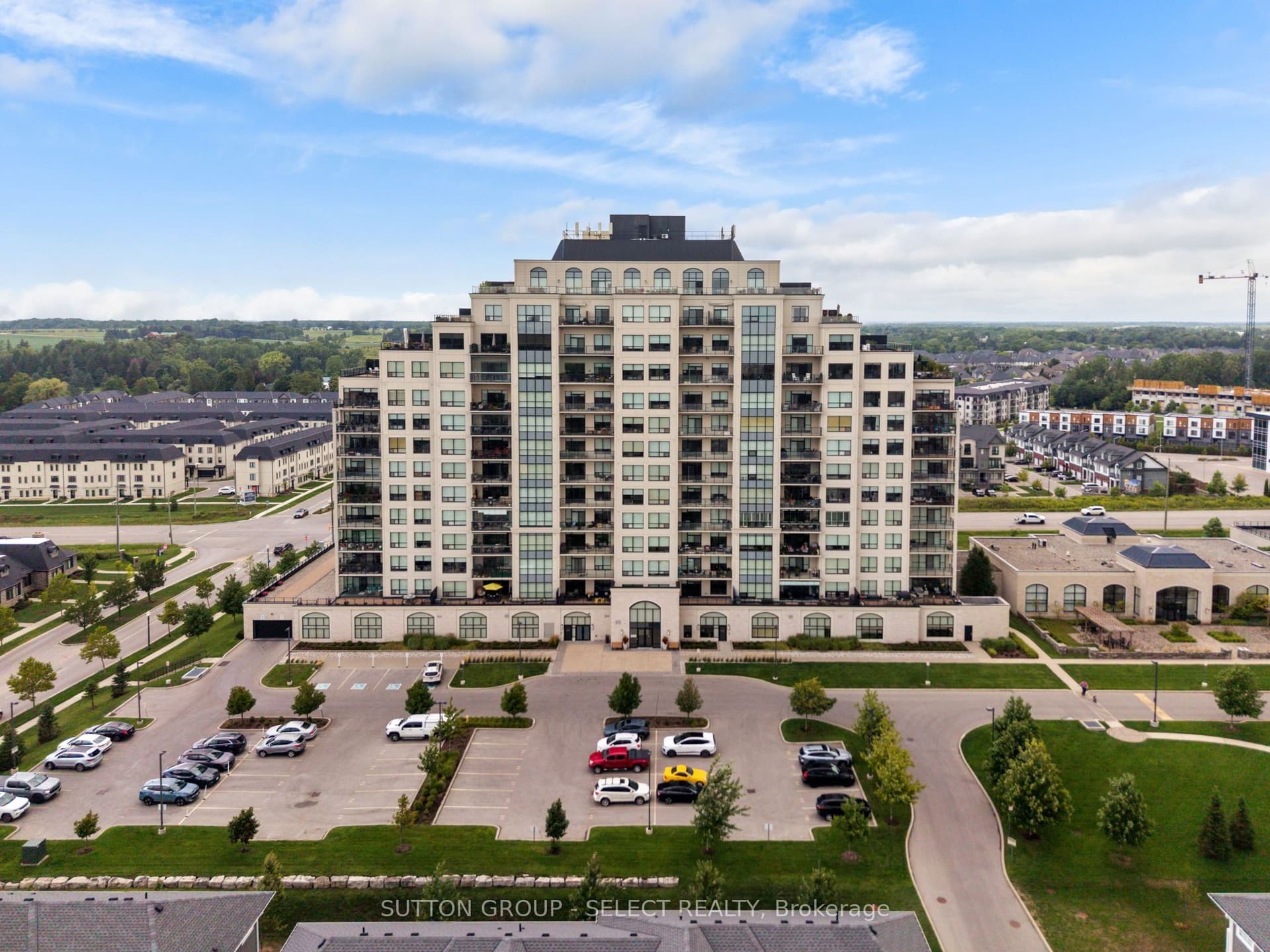 260 Villagewalk Boulevard 209, London North, ON N6G 0W6