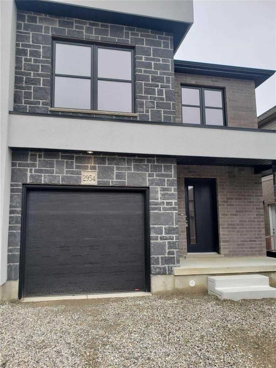 2954 Turner Crescent, London South, ON N6M 0J3
