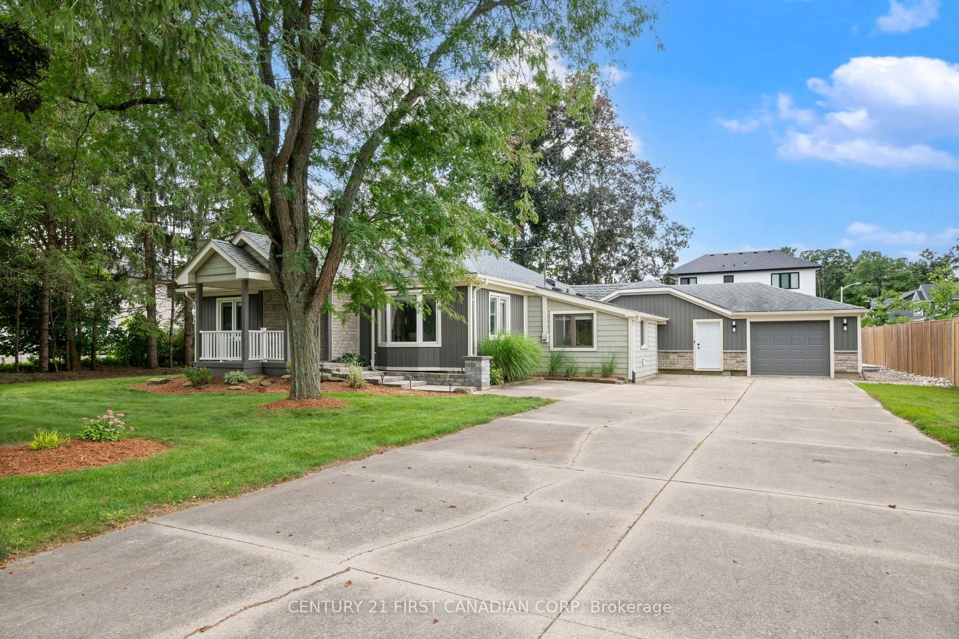 22697 ADELAIDE Road, Strathroy-Caradoc, ON N0L 1W0