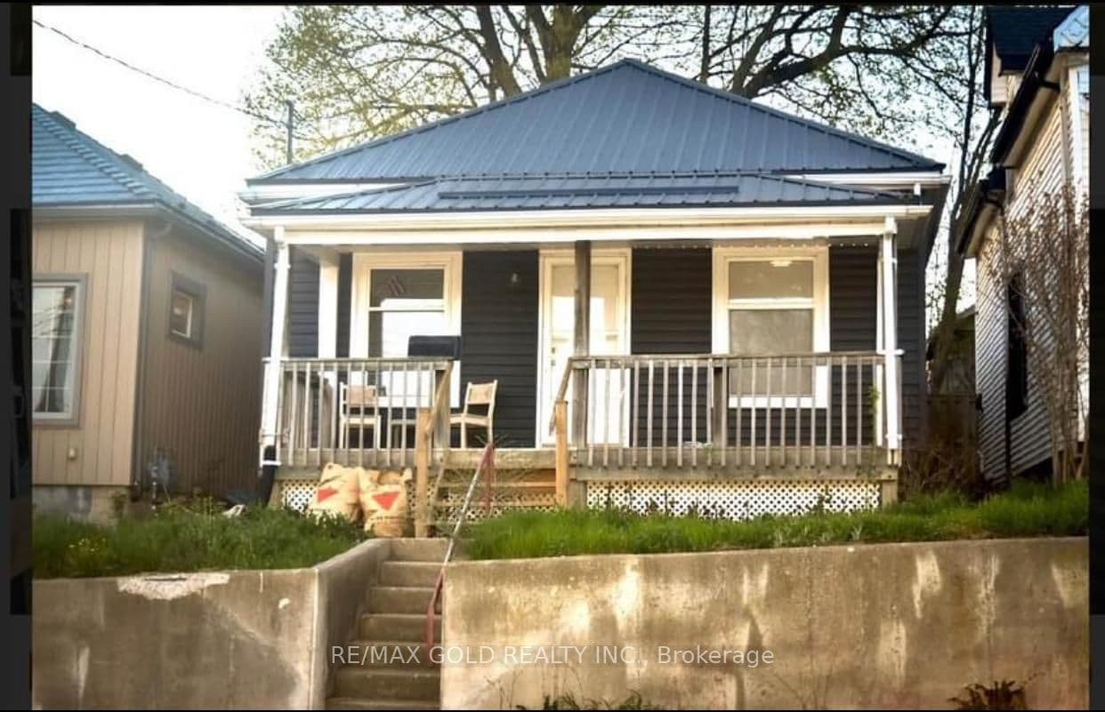 10 Connaught Avenue, London East, ON N5Y 3A3