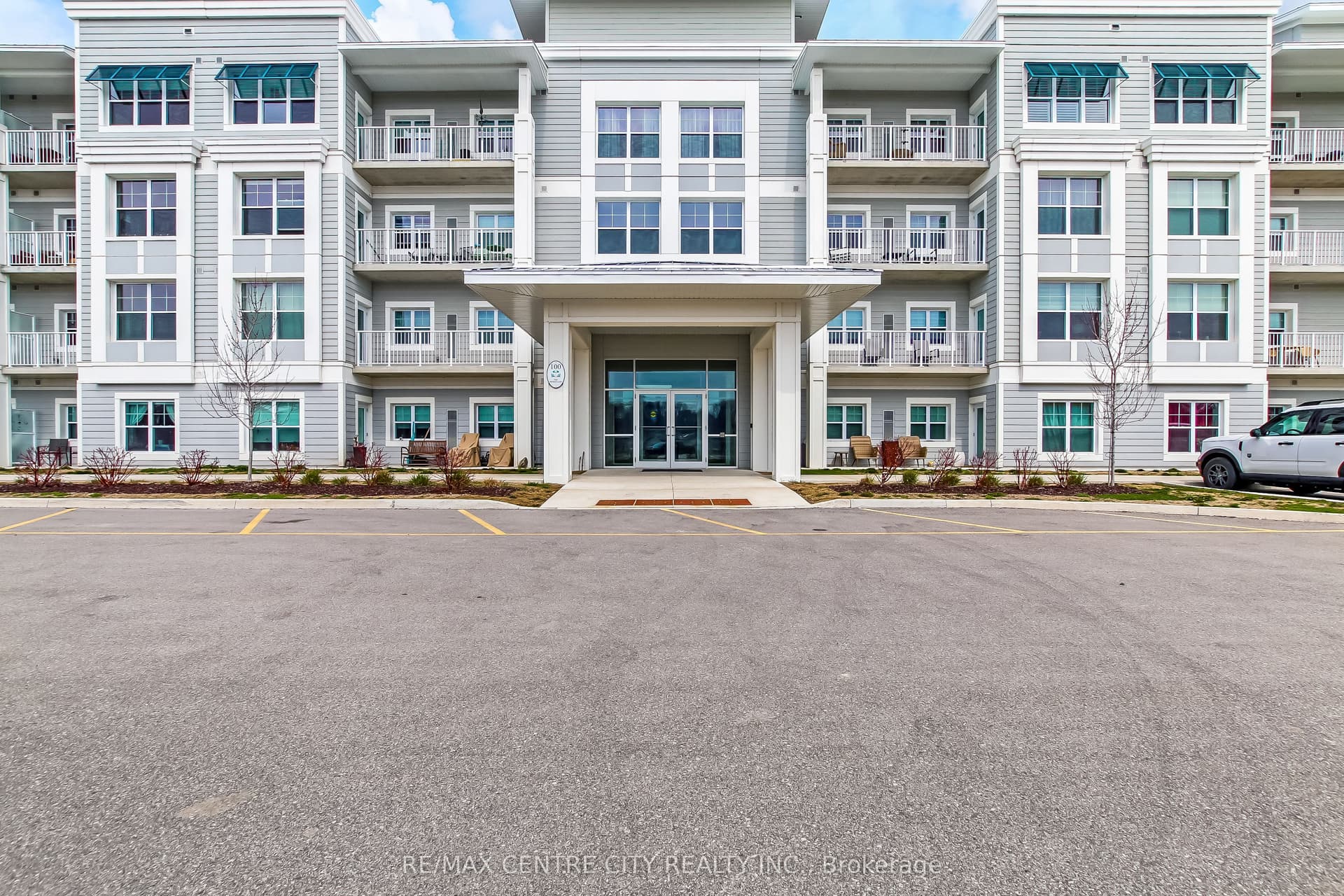 100 THE Promenade 311, Central Elgin, ON N5L 0B7