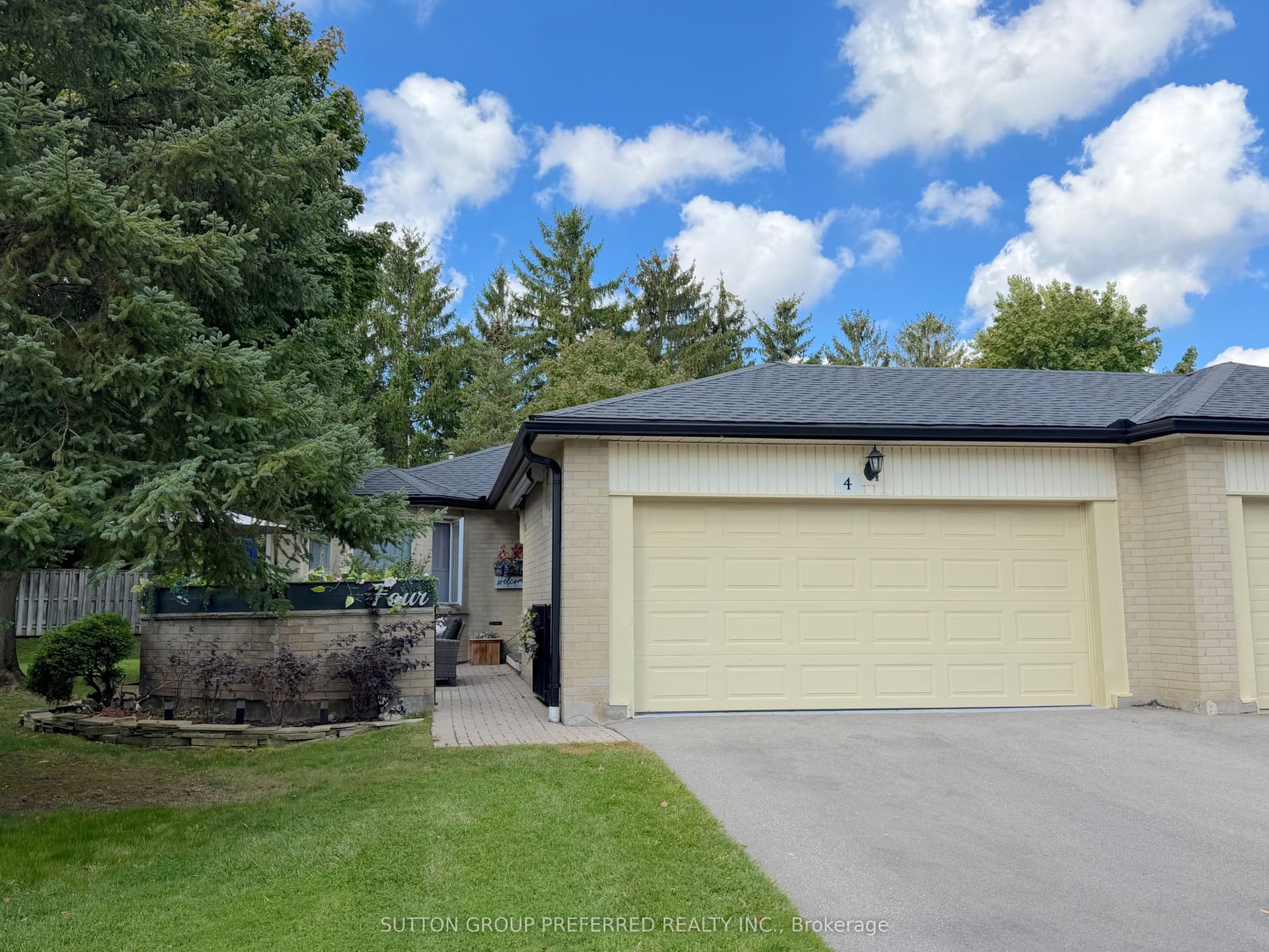 163 Pine Valley Drive 4, London South, ON N6J 4P9