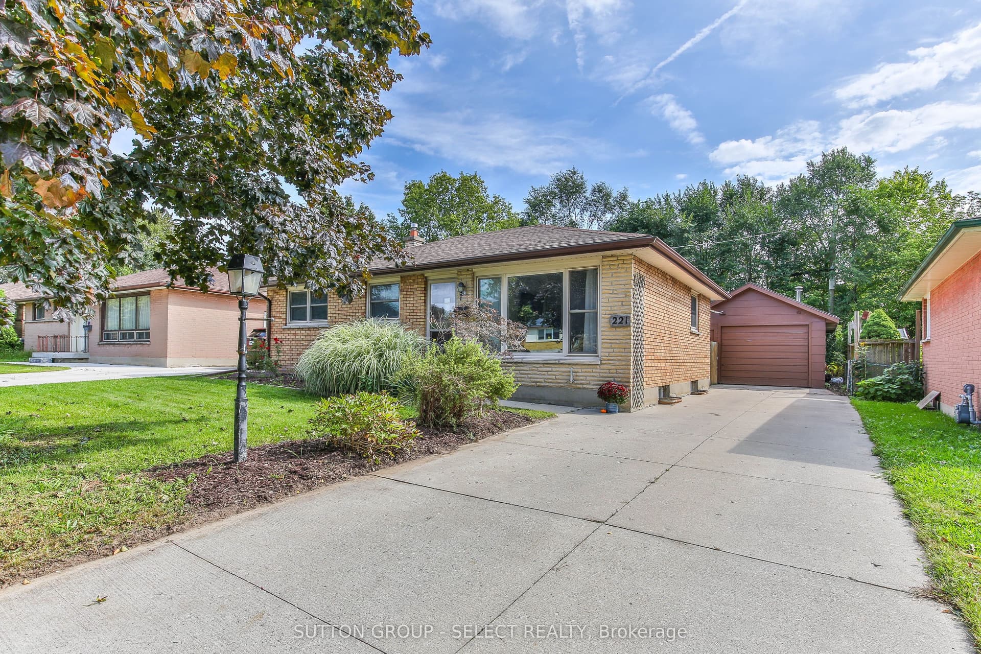 221 Manitoulin Drive, London East, ON N5W 1M8