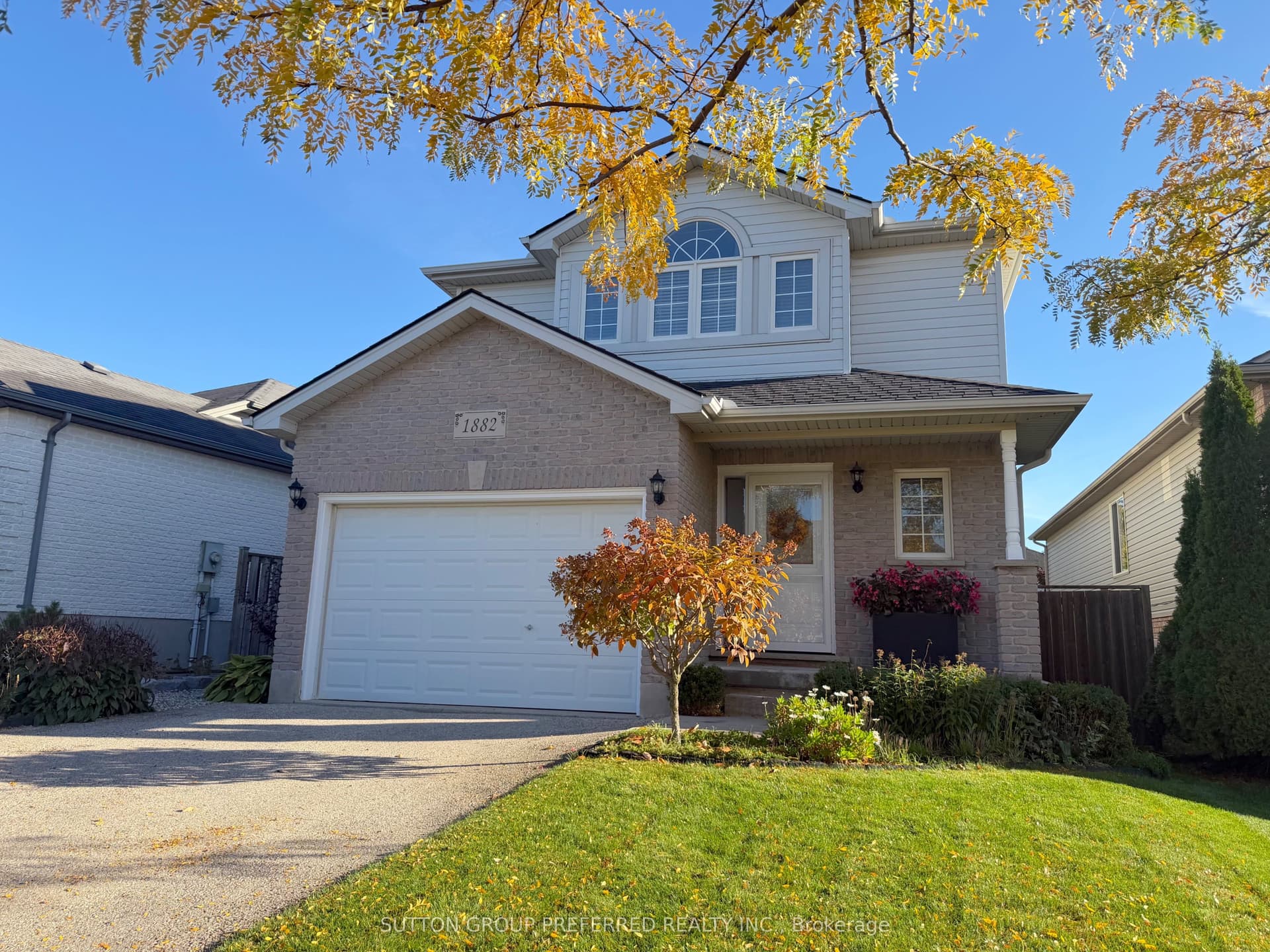 1882 Father Dalton Avenue, London North, ON N5X 4P1
