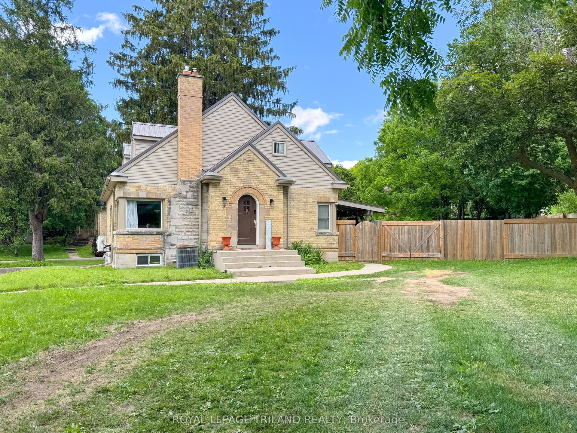 100 SUNSET Drive, St. Thomas, ON N5R 3B6