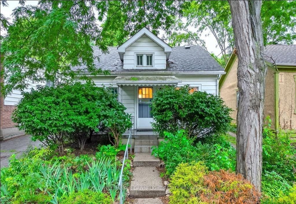 33 Palace Street, London East, ON N6B 3A6