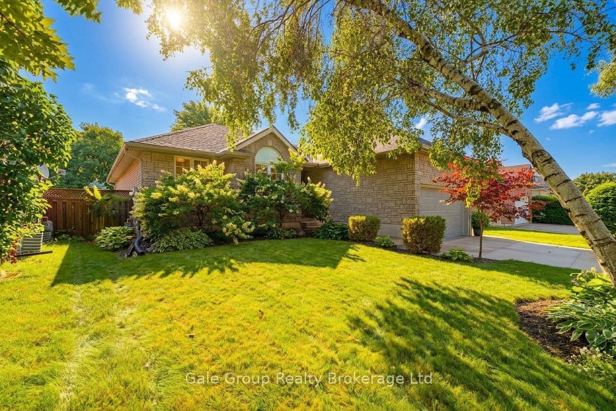 471 Ontario Street, Woodstock, ON N4V 1G7