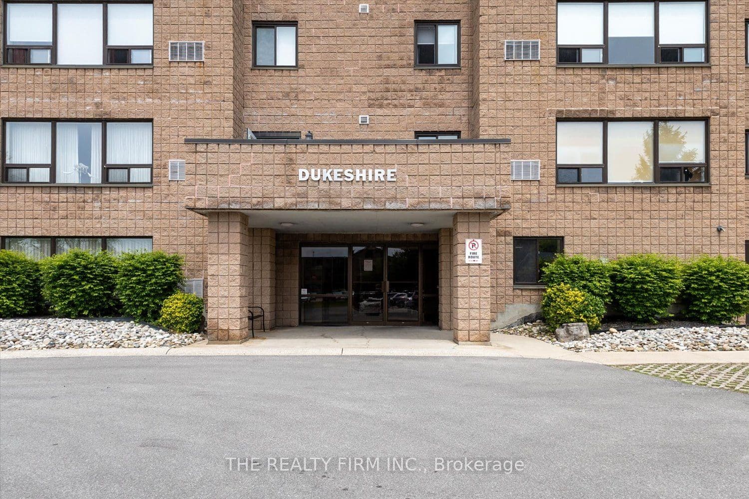 220 Duke Street 207, Strathroy-Caradoc, ON N7G 1S3