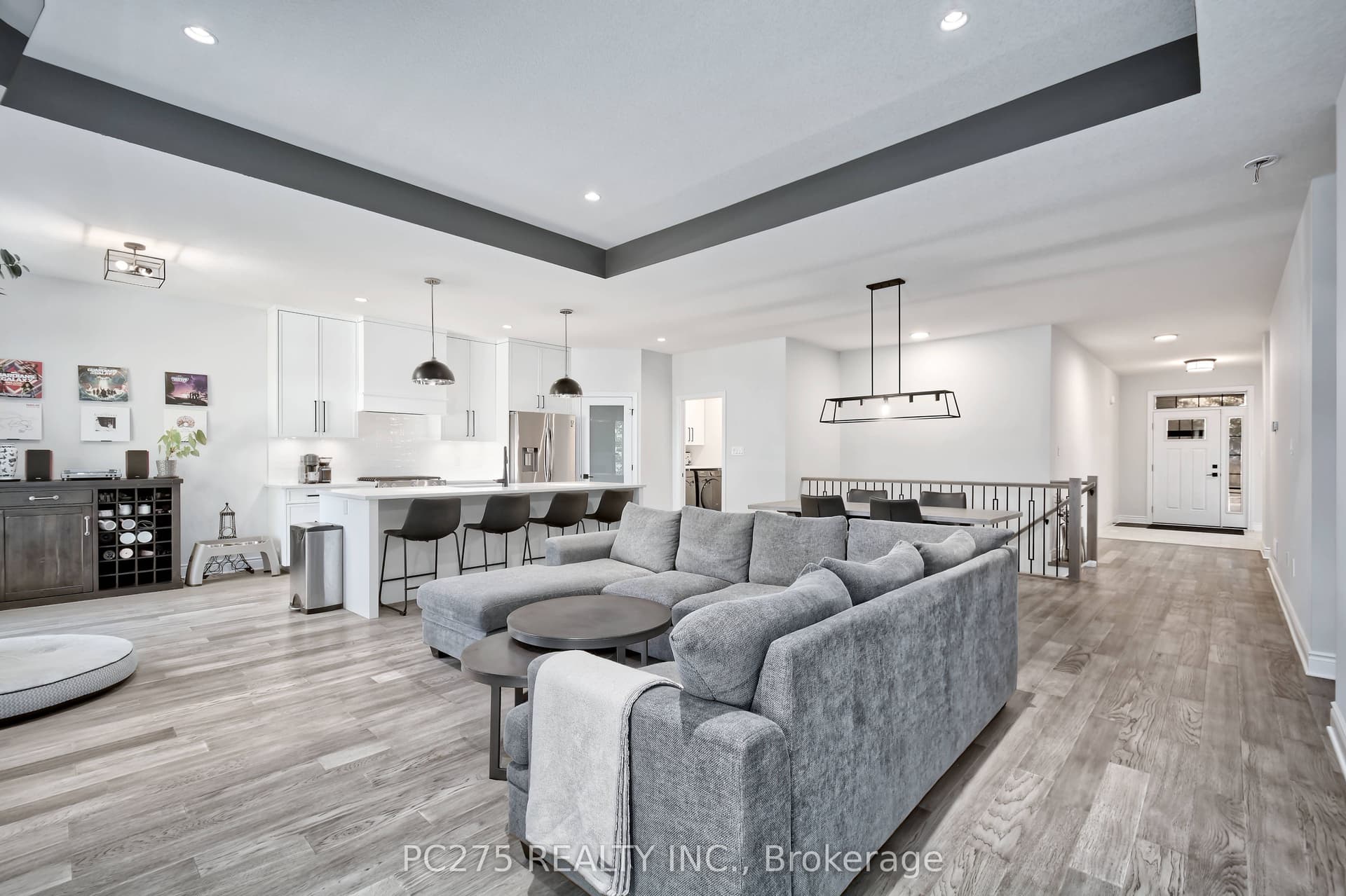 2022 UPPERPOINT Boulevard 10, London South, ON N6K 4M9