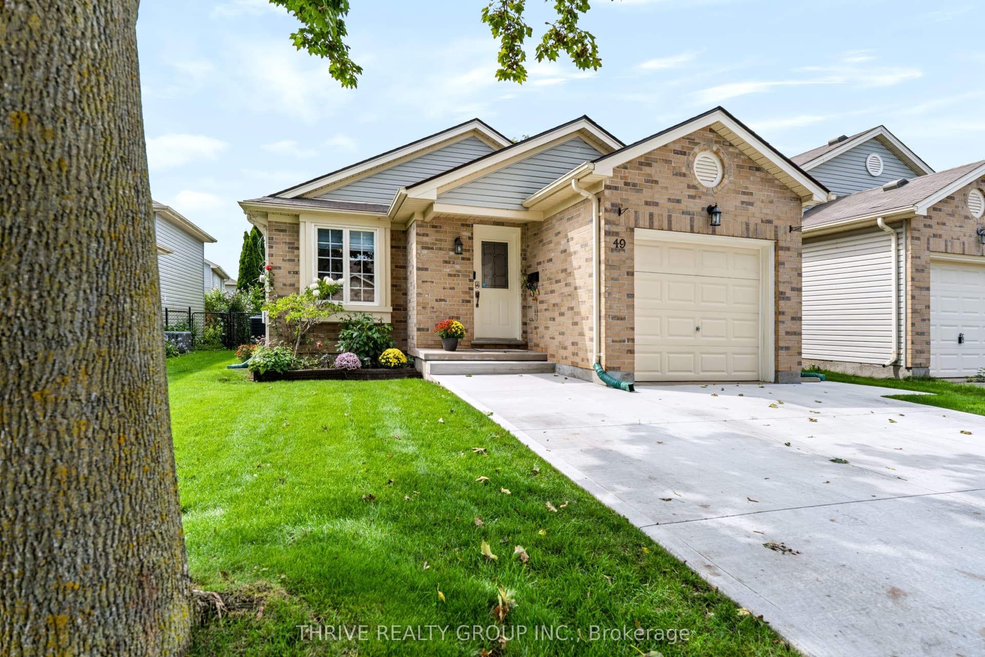 325 Lighthouse Road 49, London South, ON N6M 1H8