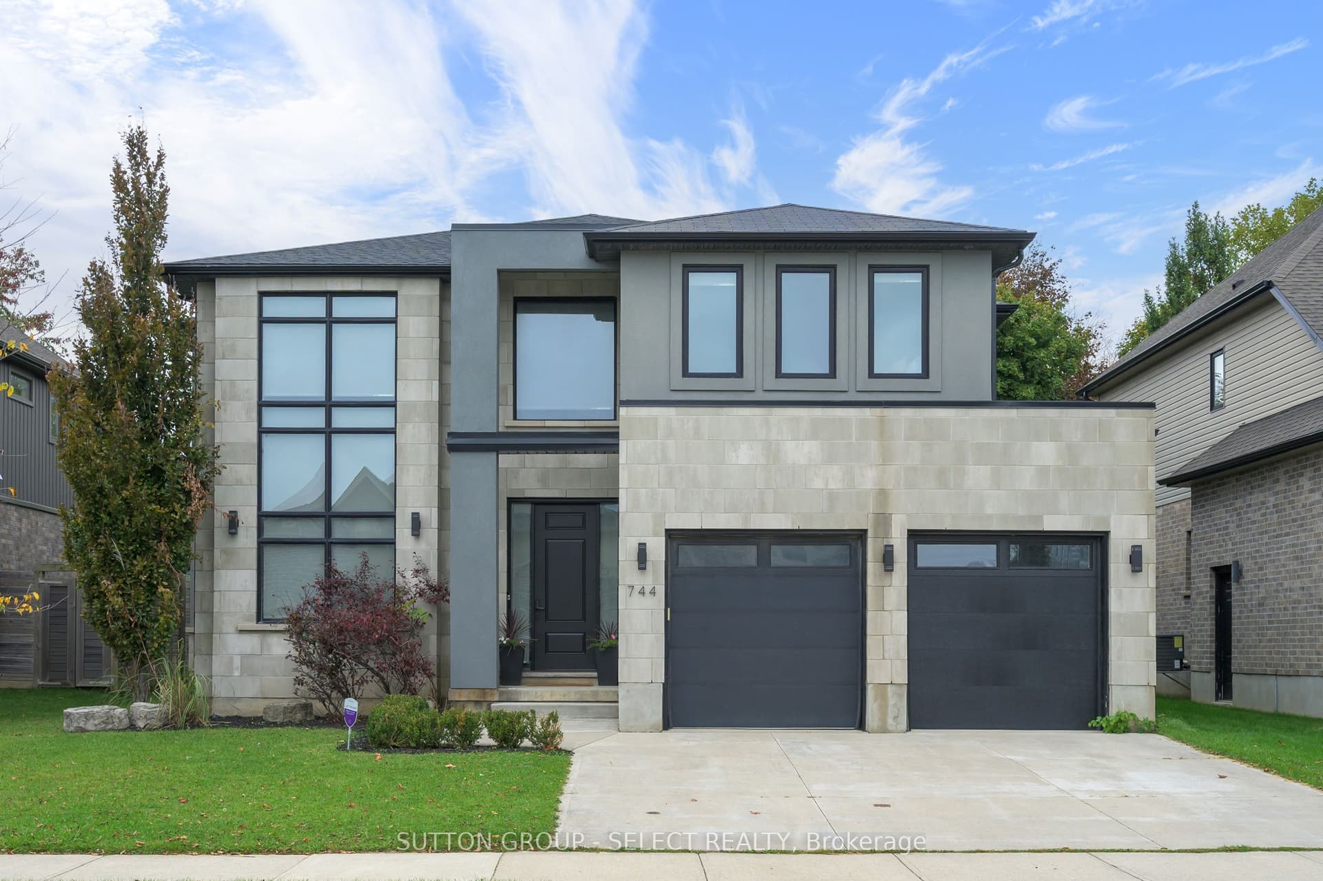744 Hickorystick Key, London North, ON N6G 0M9
