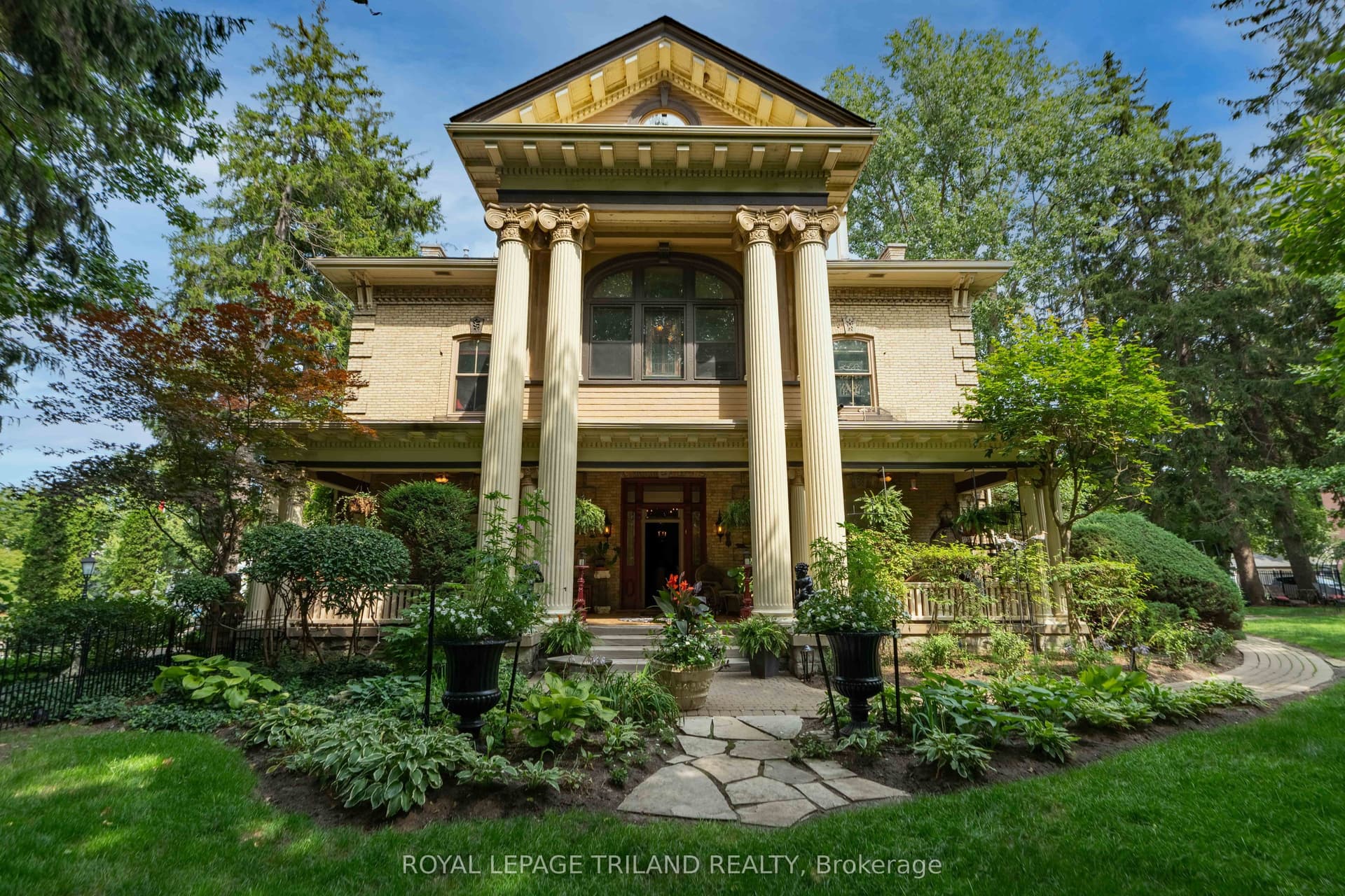 90 Central Avenue 3, London East, ON N6A 1M4