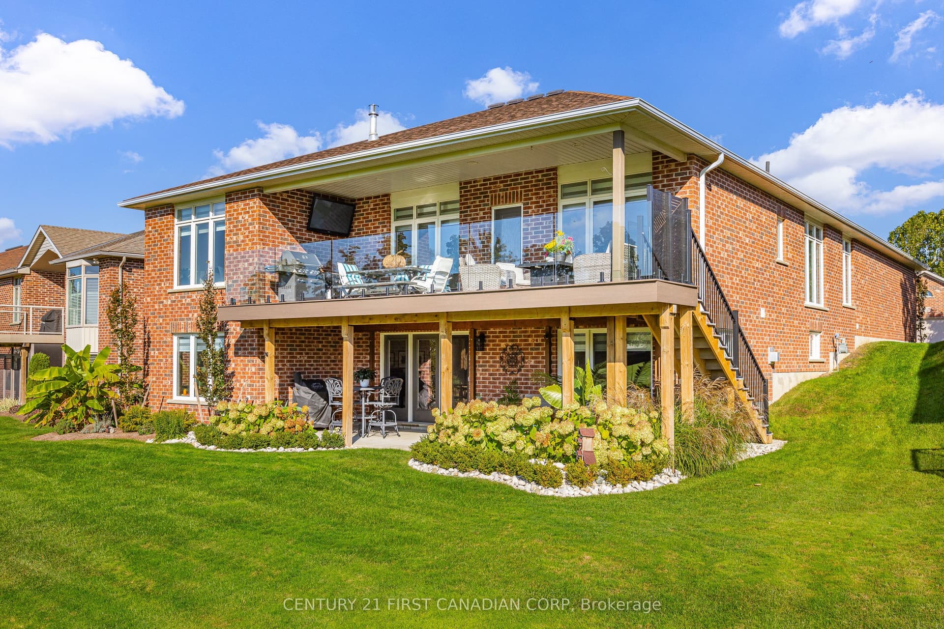 1048 Sandy Somerville Drive, London South, ON N6K 5R1