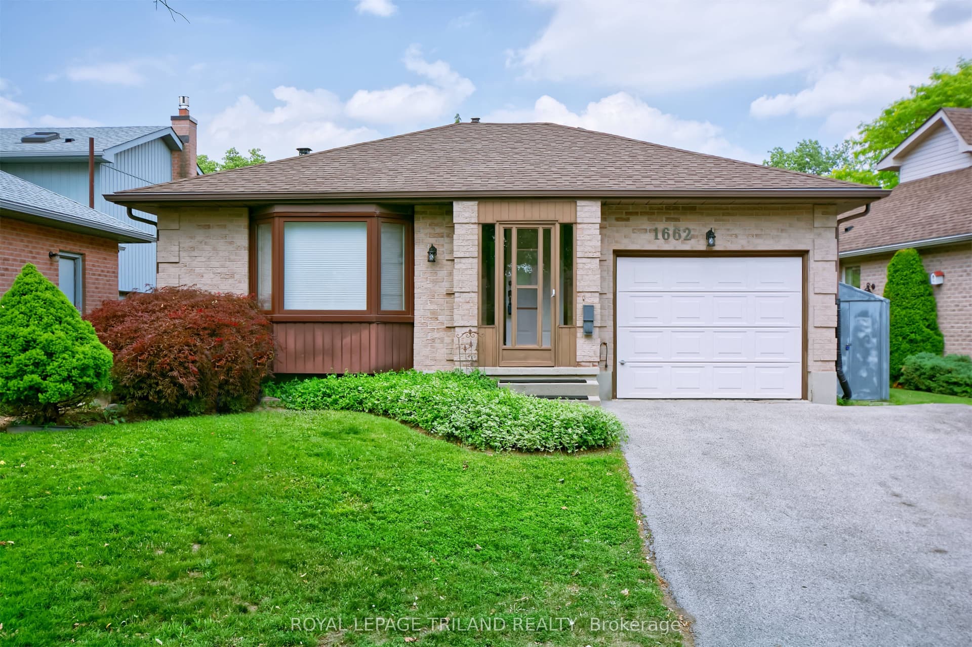 1662 Attawandaron Road, London North, ON N6G 3M6