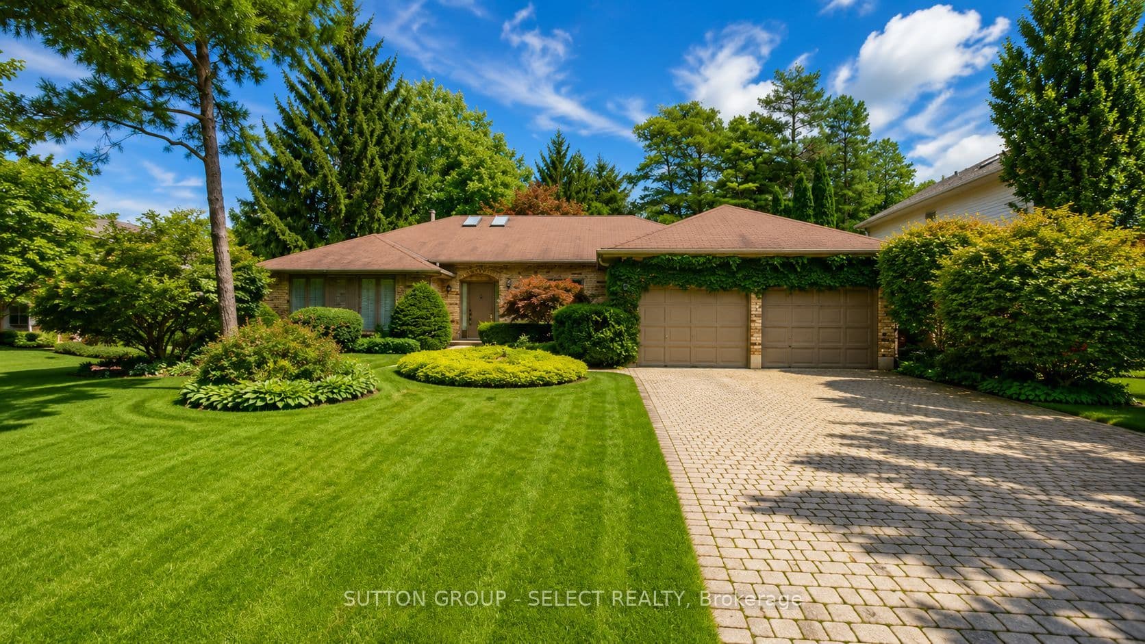 34 Pine Ridge Drive, London North, ON N5X 3G8