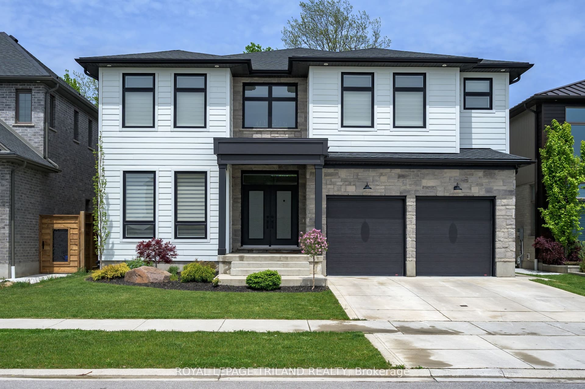 2244 Red Thorne Avenue, London South, ON N6P 0E8