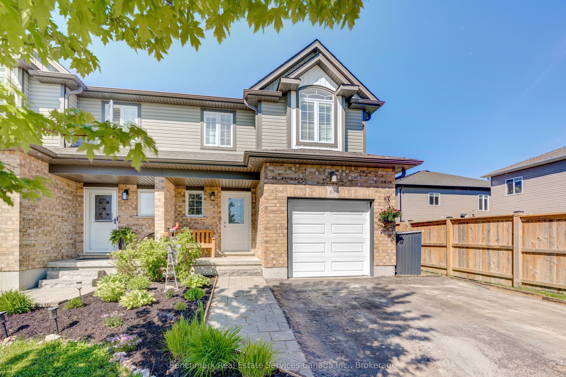 39 LEESBORO Trail, Thames Centre, ON N0M 2P0