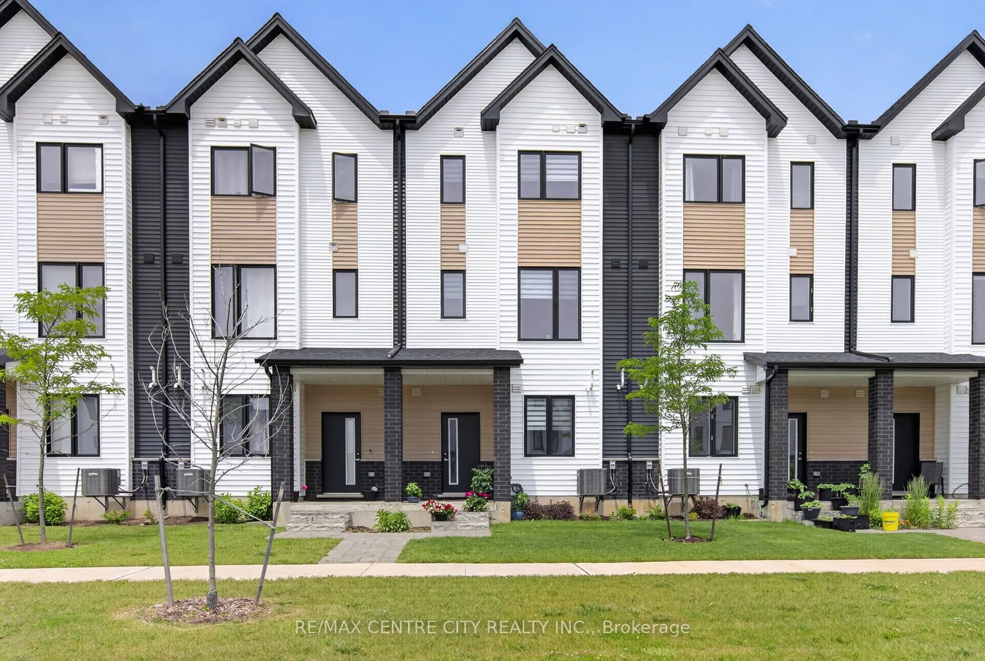 1595 Capri Crescent 56, London North, ON N6G 3Y6