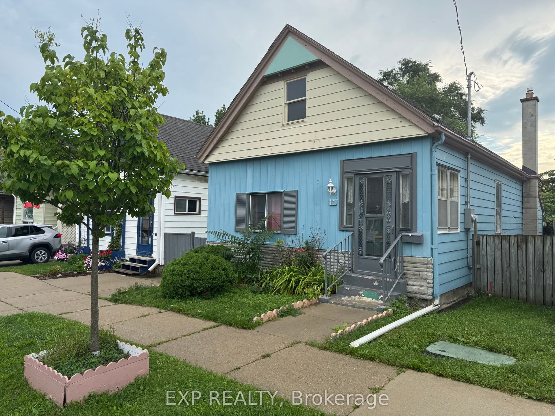 11 Rathmine Street, London East, ON N5Z 1Z2