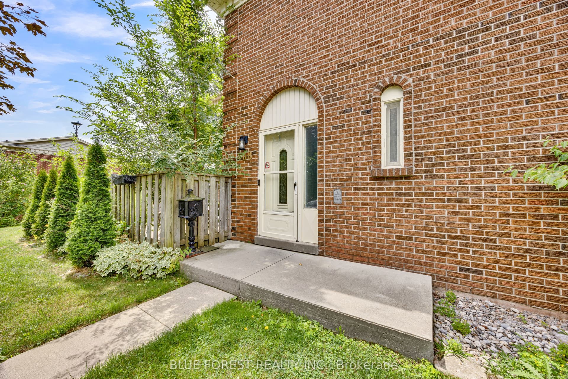 408 Homestead Court 28, London North, ON N6G 2E9