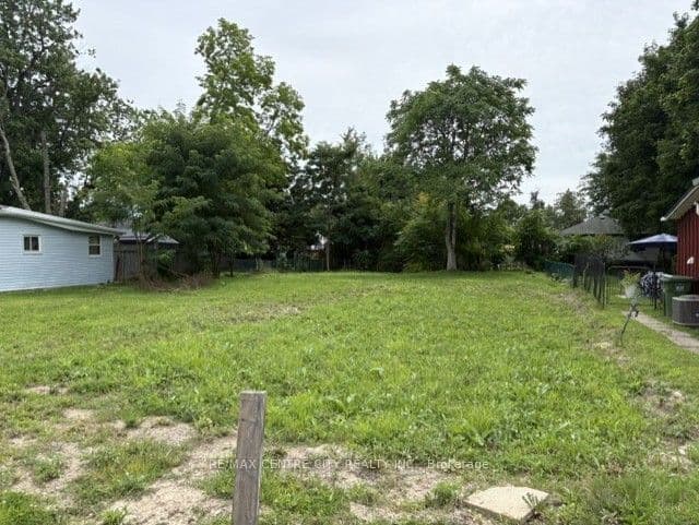 20 Chester Street, St. Thomas, ON N5R 1T9